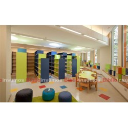 Estante de Madera y Colores